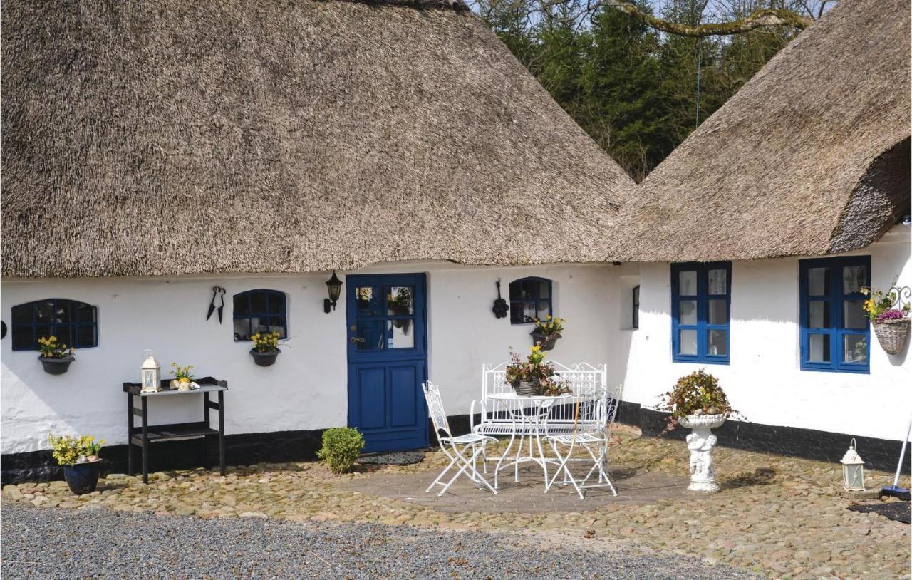 Lovely Home In Give With House A Panoramic View Exterior foto